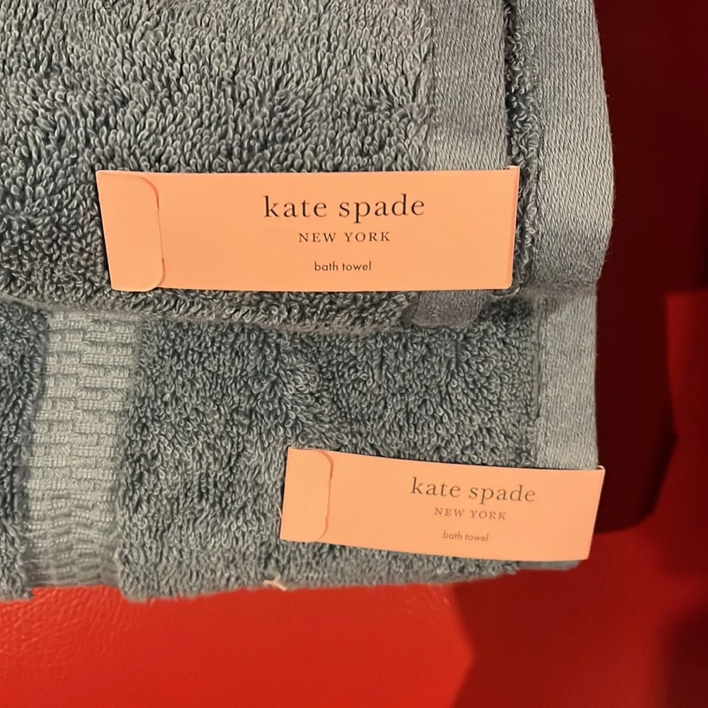 NWT Kate Spade bath towels and hand towel and wash cloths set